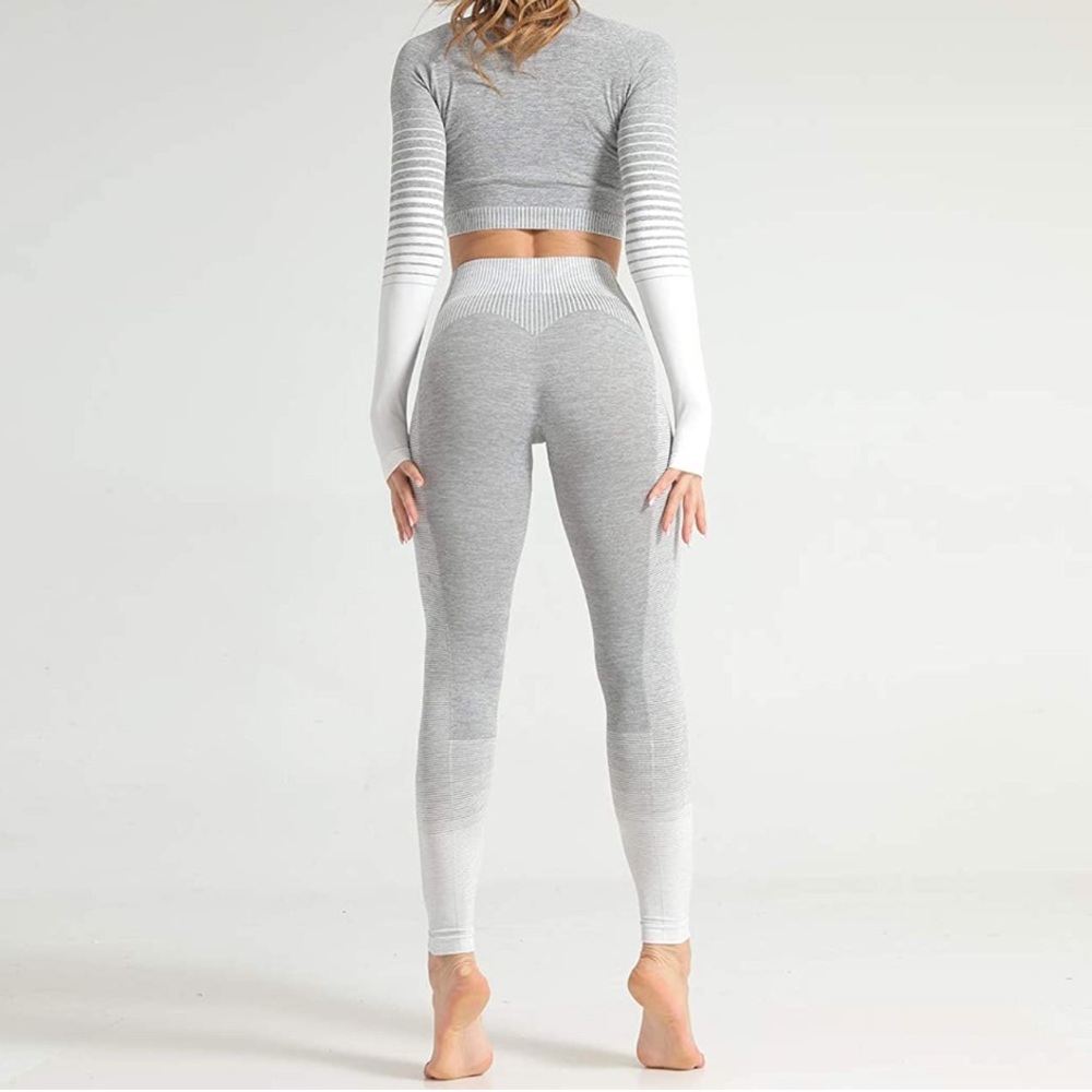 Ombré Workout Set - Picture 5 of 7